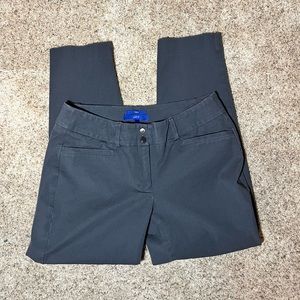 Apt 9 Gray Twill Stretch Capris. Size 8